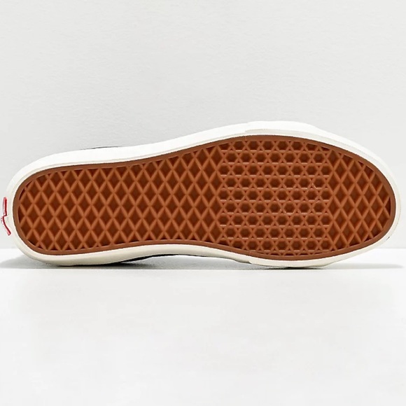 VANS | Sk8-Hi Pro 138 SF Stripe Black & Marshmallow Skate Shoes - Picture 2 of 9